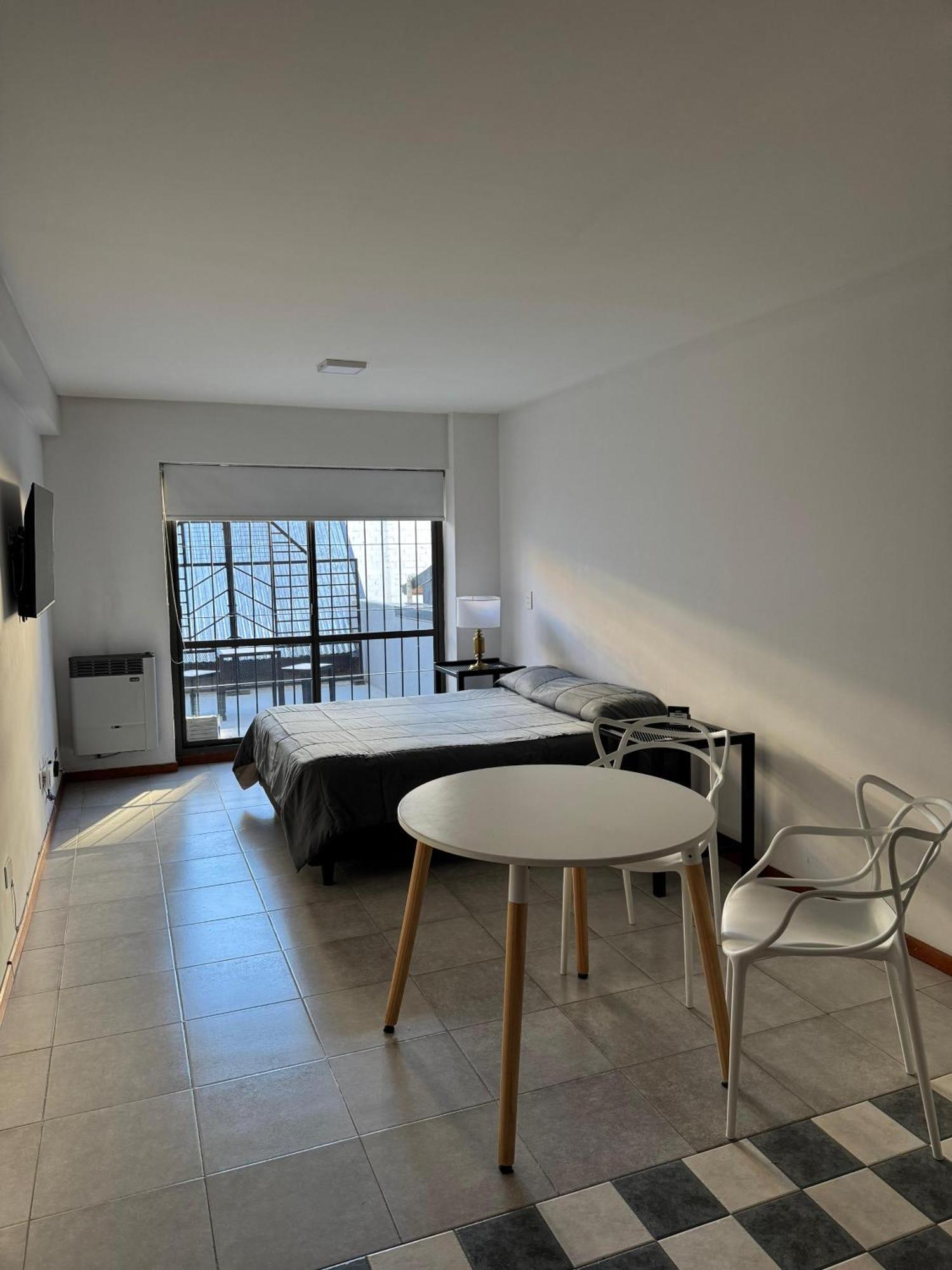 Departamento Centrico Con Patio Apartamento